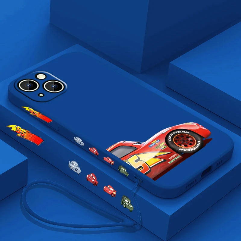 Funda de teléfono Cars Lightning McQueen para iPhone 15 14 13 12 11 8 7 SE , de silicona líquida con cuerda lateral.