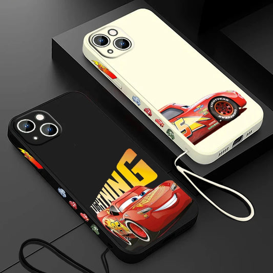 Funda de teléfono Cars Lightning McQueen para iPhone 15 14 13 12 11 8 7 SE , de silicona líquida con cuerda lateral.